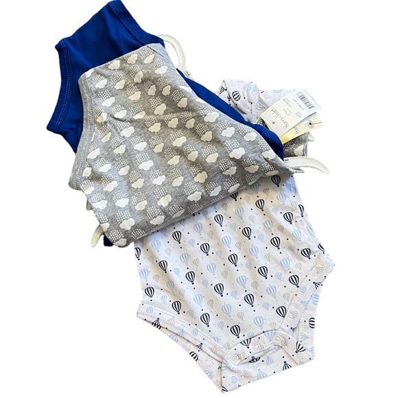 NWT Harry & Violet Set of 3 onesies - Picture 3 of 3